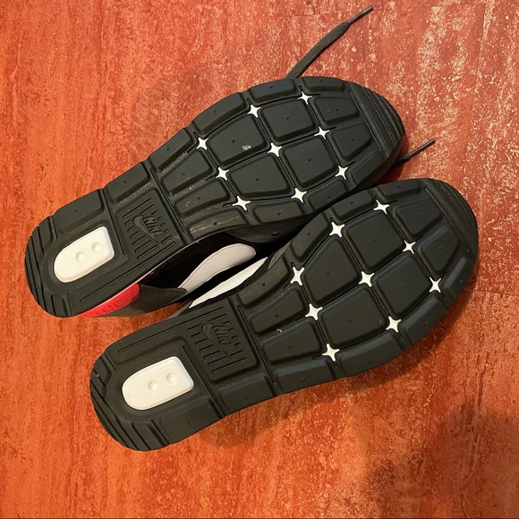 Nike Venture Runner, black/grey, men’s US 10, new - Picture 5 of 7